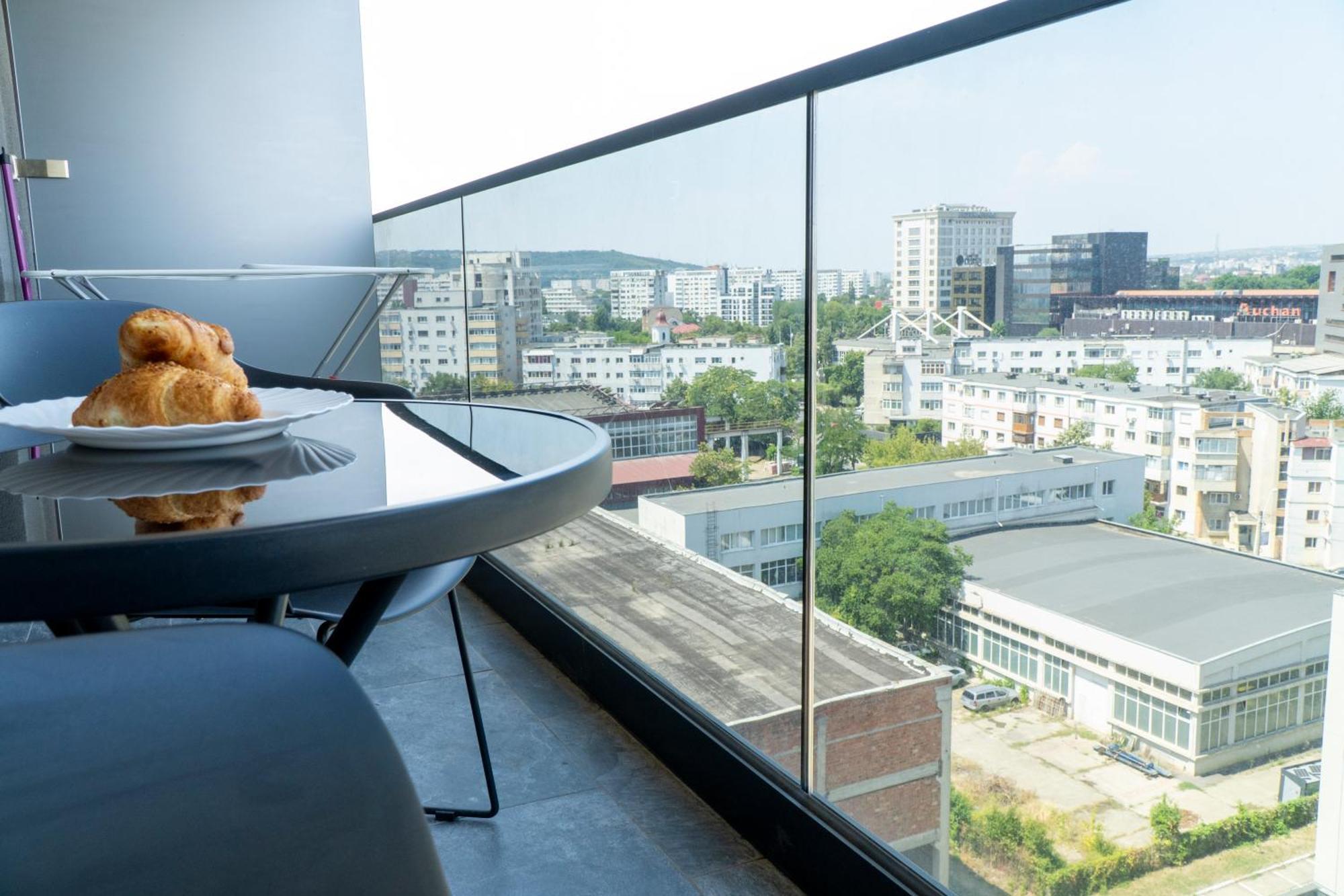 Center Apartment Palas Mall View Iasi Eksteriør billede